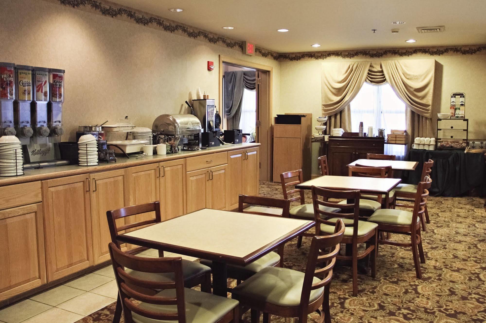 弗拉克维尔乡村套房酒店 Mount Pleasant 外观 照片